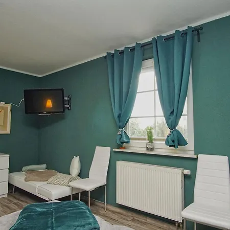 F-1109 Am Stadtrand Apartament Bergen Auf Rugen